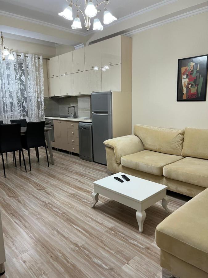 Ergi'S Host Apartment Тирана Екстериор снимка