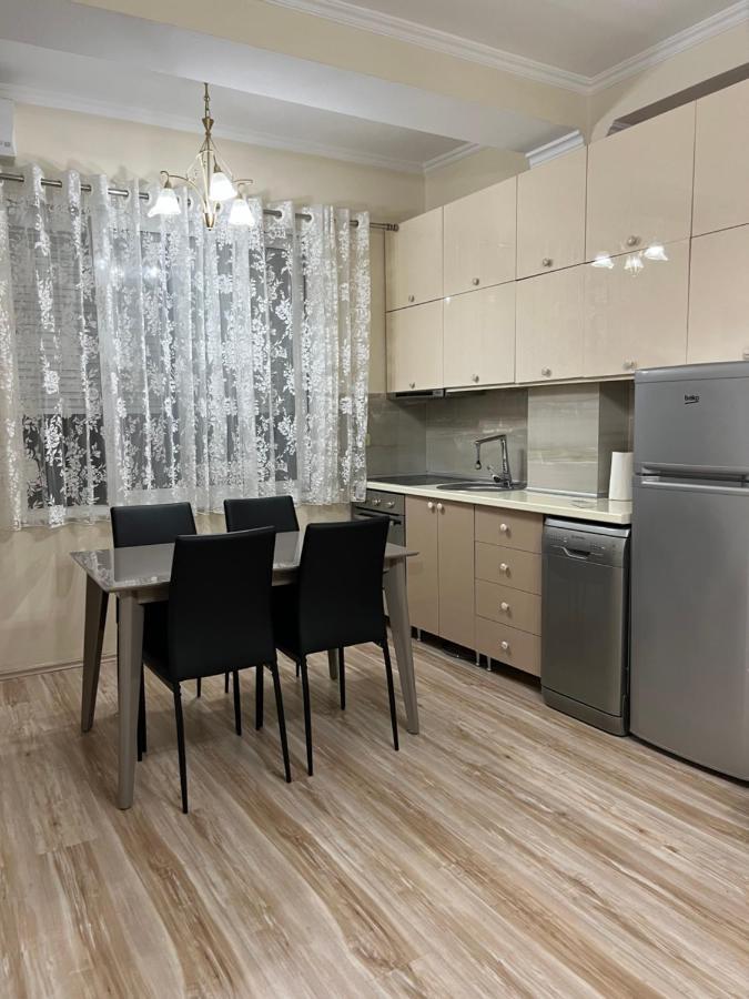 Ergi'S Host Apartment Тирана Екстериор снимка