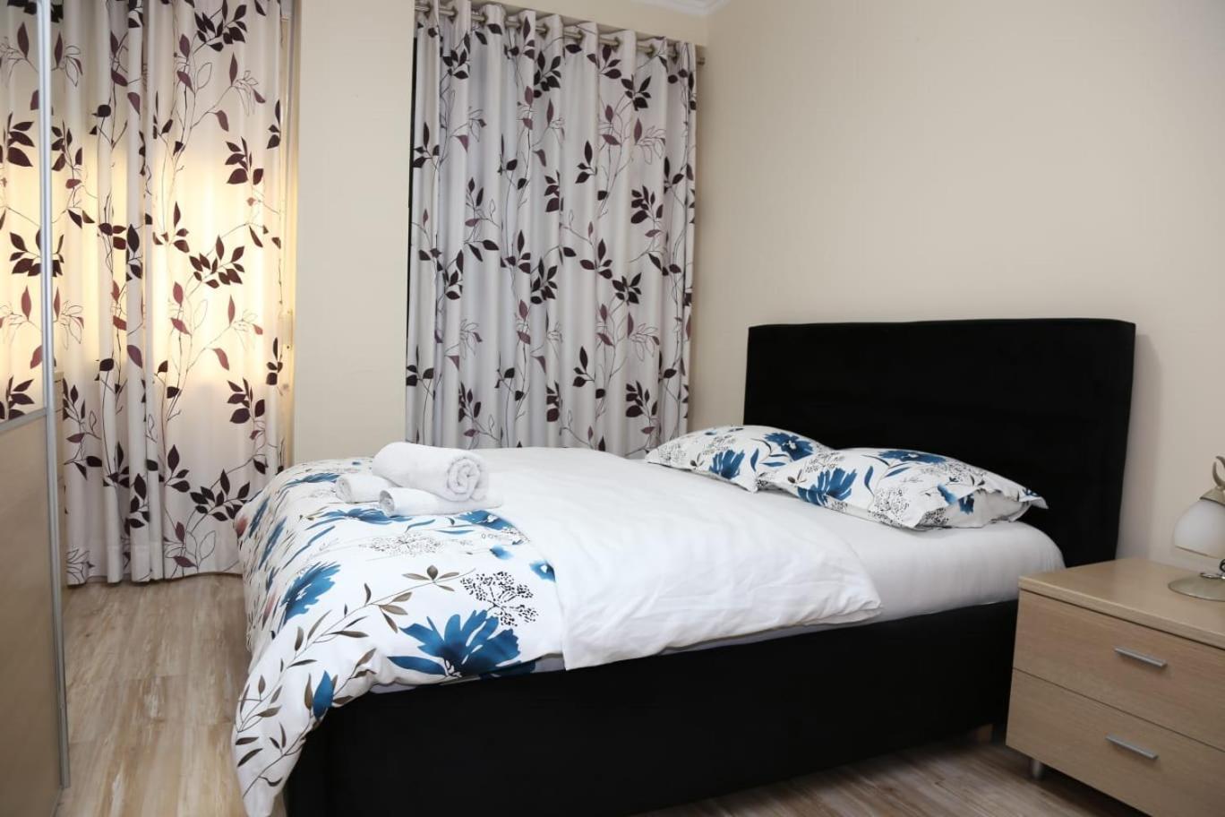 Ergi'S Host Apartment Тирана Екстериор снимка