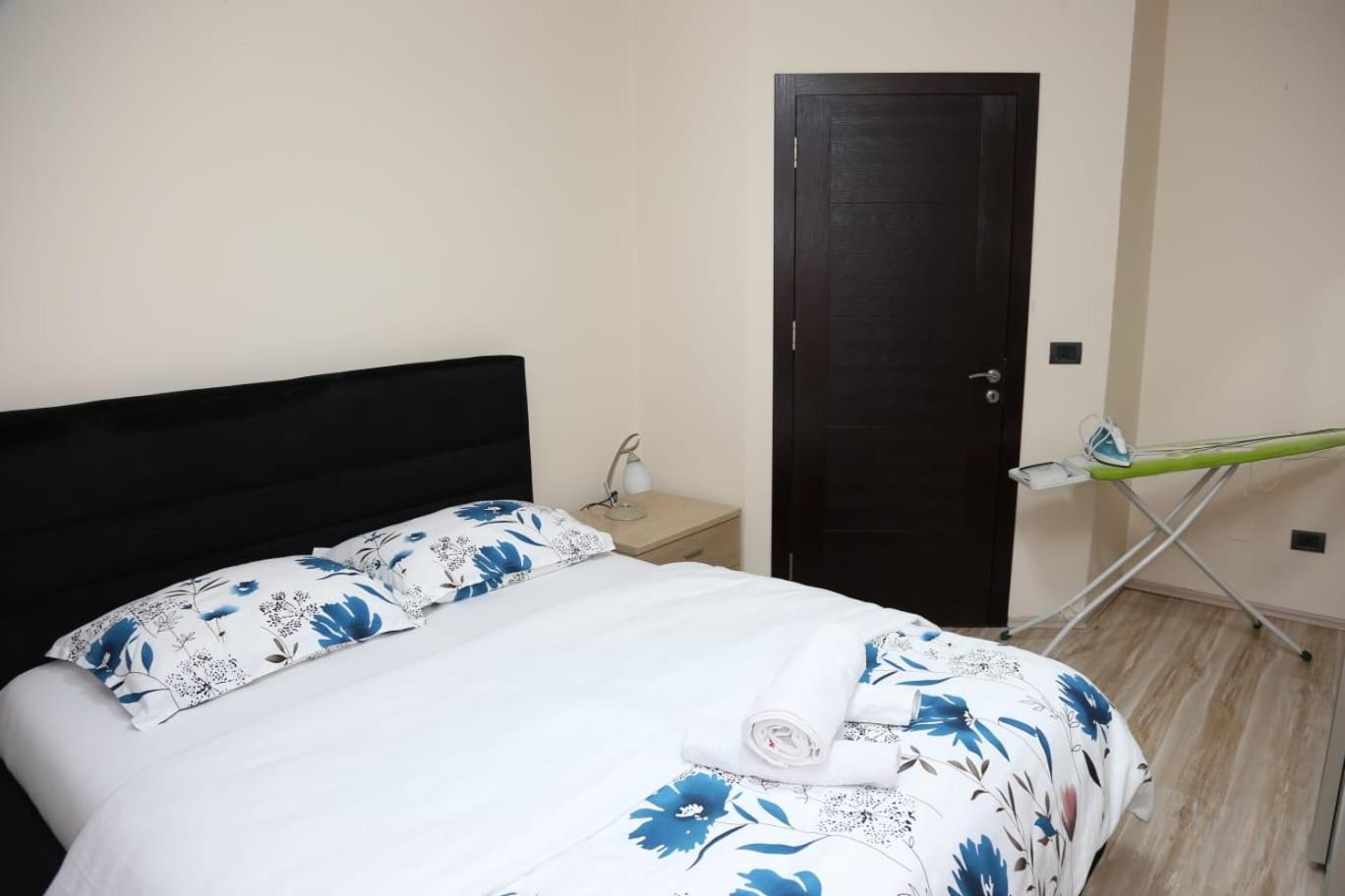 Ergi'S Host Apartment Тирана Екстериор снимка